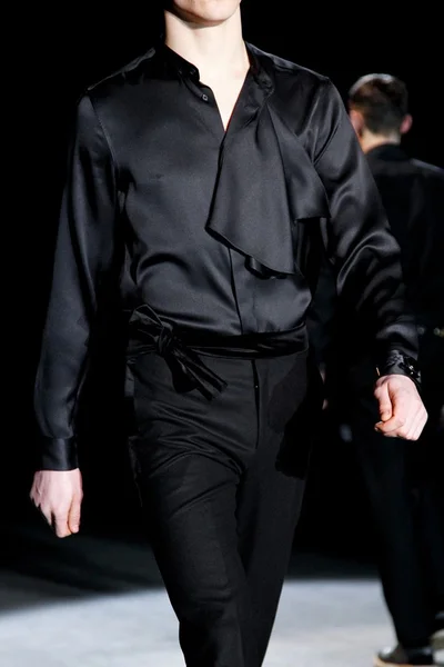 Look 76